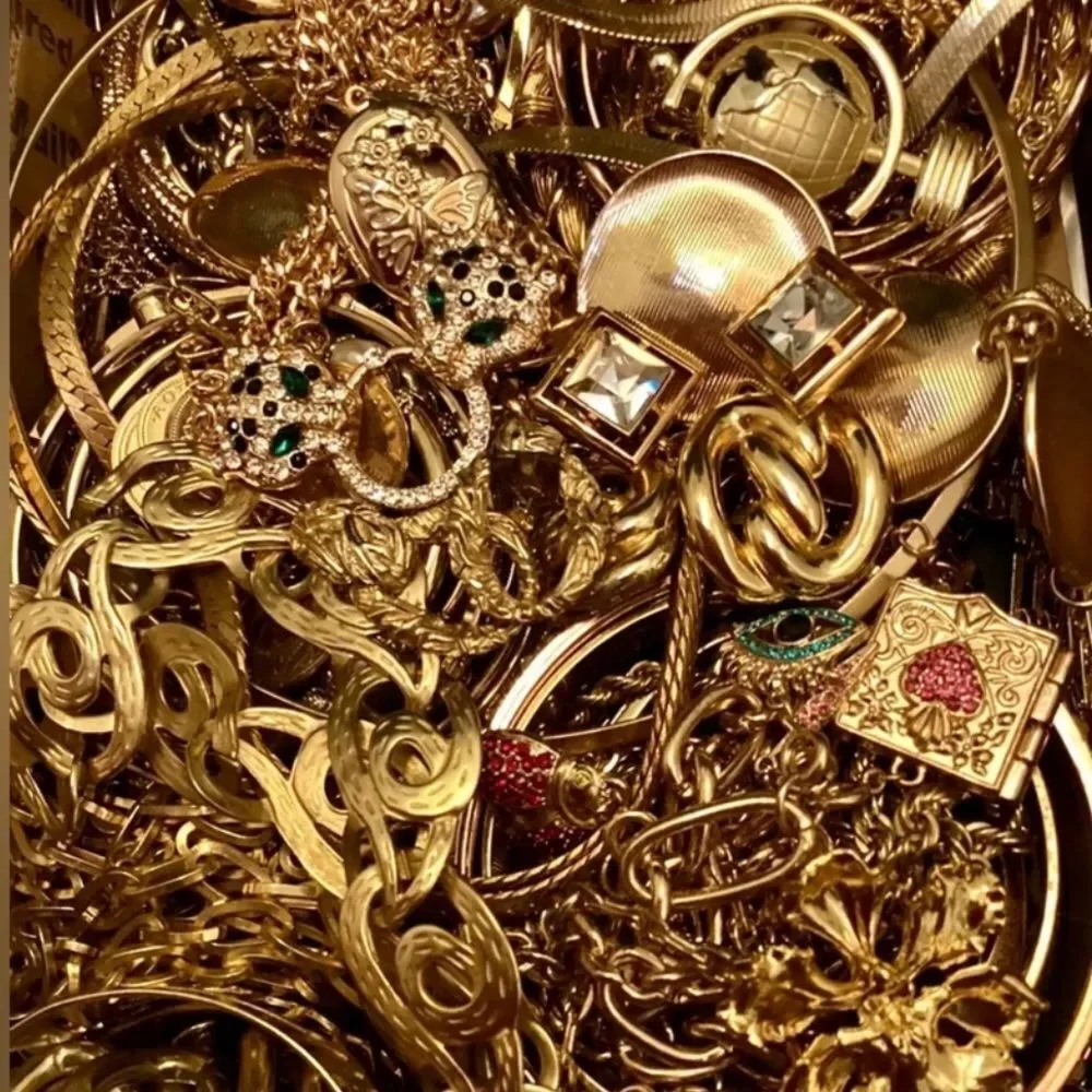 1 LBs vintage modern costume jewelry lot- You curate to your style preferences - Picture 11 of 11